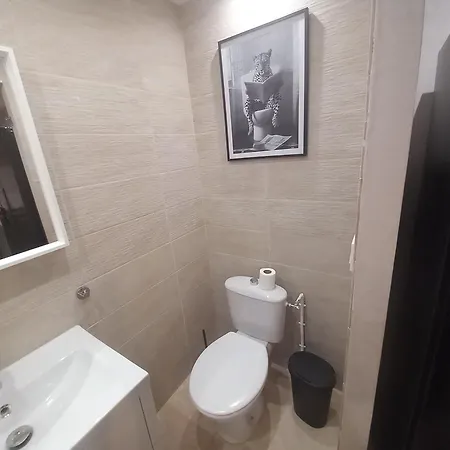 Grand Liberateur بيت للعطل *